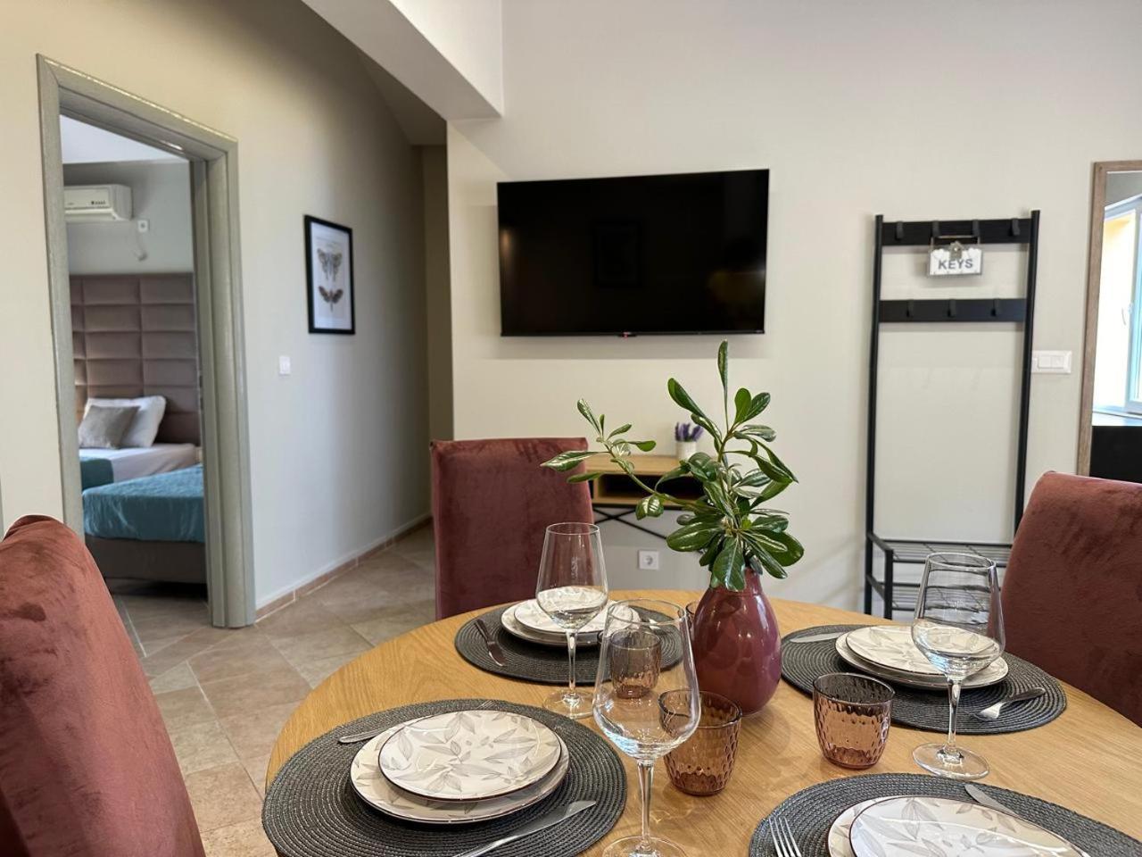 Villa Risan Apartments ภายนอก รูปภาพ