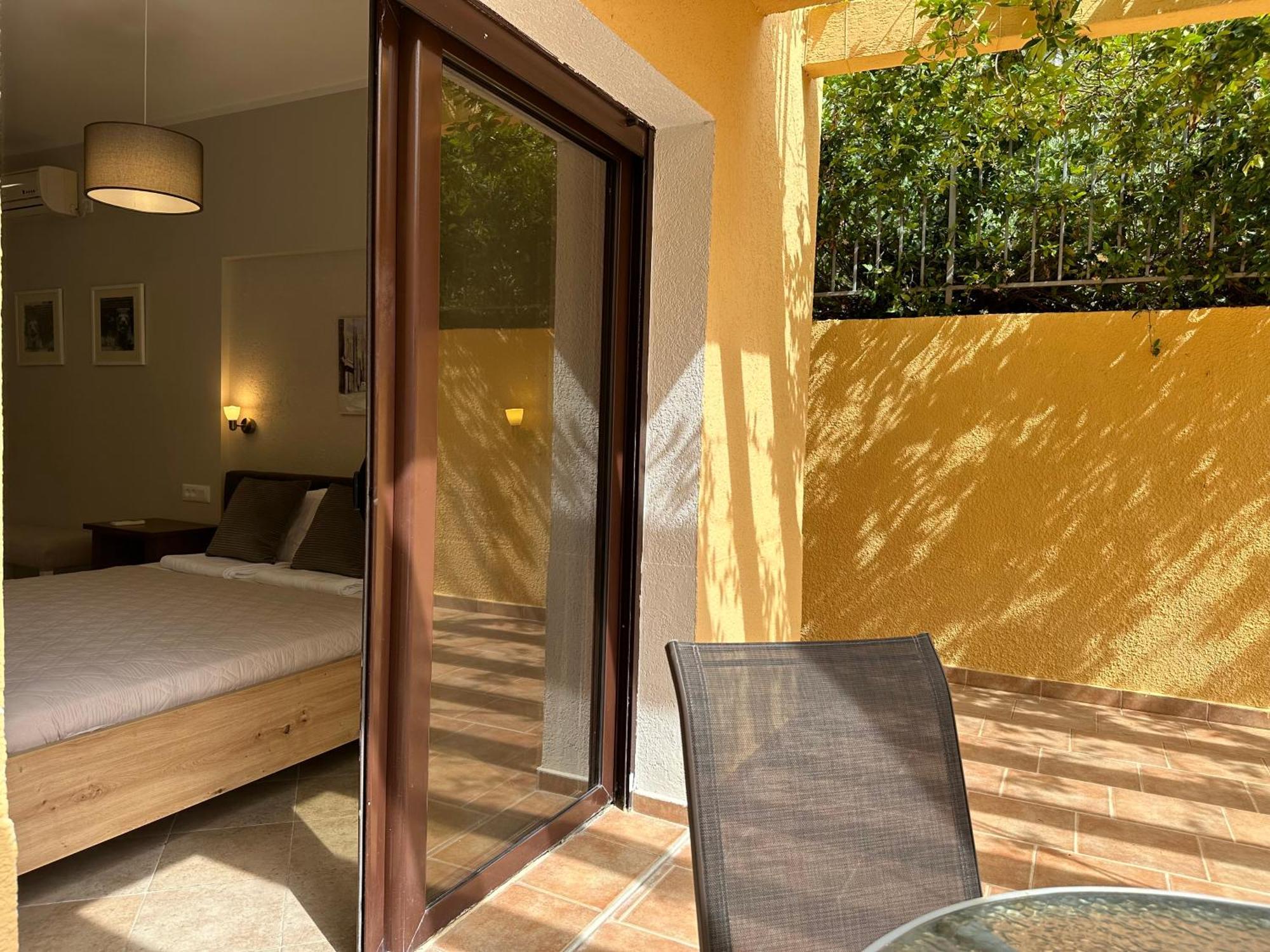 Villa Risan Apartments ภายนอก รูปภาพ