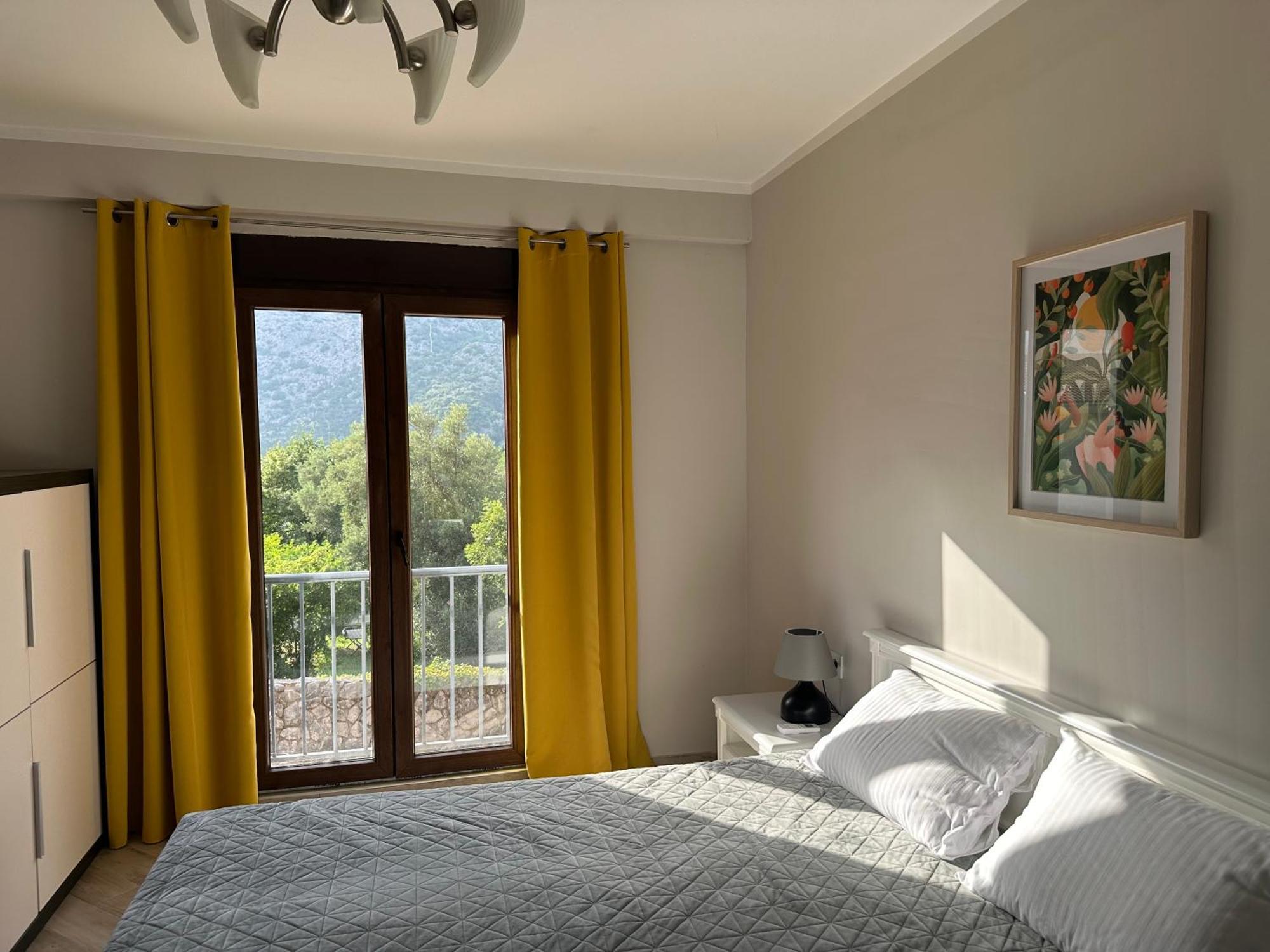 Villa Risan Apartments ภายนอก รูปภาพ